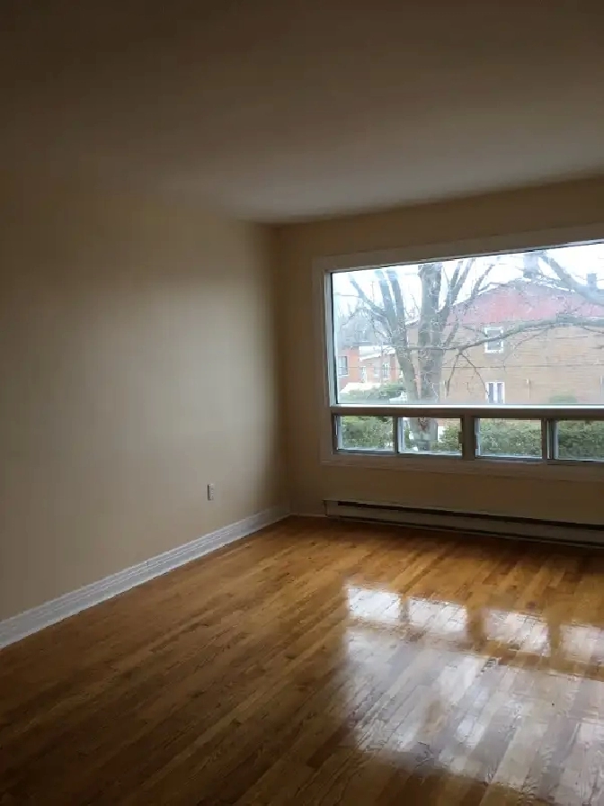 NEW!! JULY 1ST 5 1/2 , 3 bedroom Apartment SaintLaurent in City of