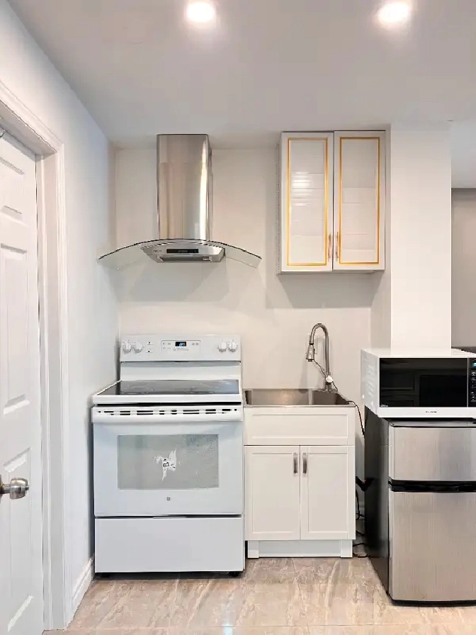 WALKOUT BASEMENT IN RICHMOND HILL in Markham / York Region,ON