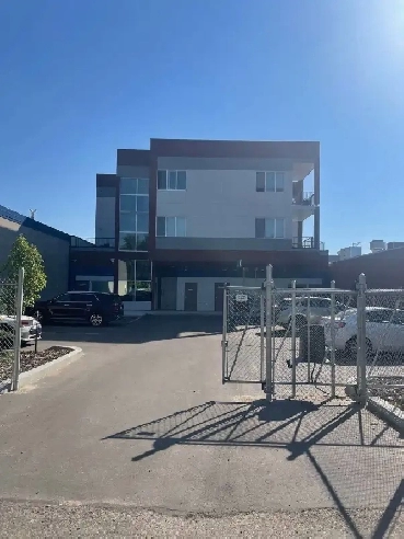 Along Calgary Trail (104ST 63Ave) One BedRm Unit for Rent Image# 5