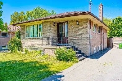 BEAUTIFUL DETACHED BUNGALOW FOR SALE IN TORONTO Image# 1