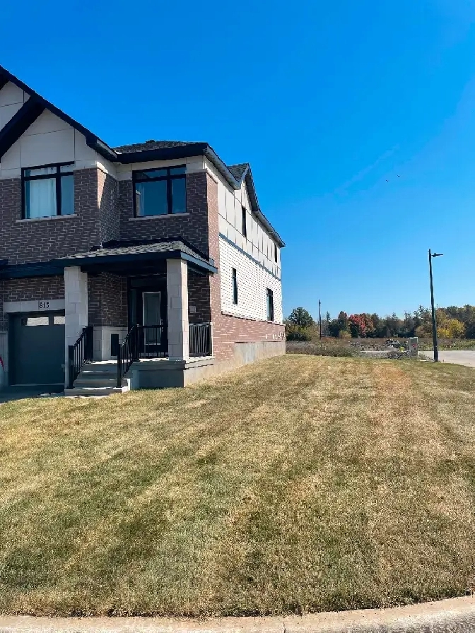 2023 Luxury house 4b 3b office Barrhaven, River view,2325sqf in Ottawa