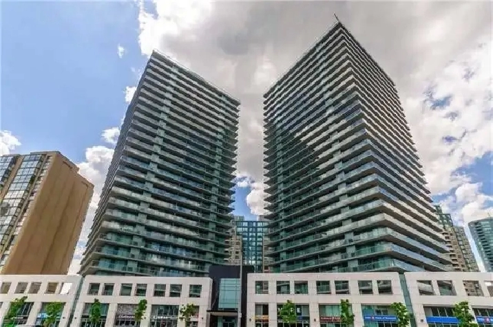 Private Master Bedroom in a 2B Condo | Yonge & Finch in City of Toronto,ON - Room Rentals & Roommates