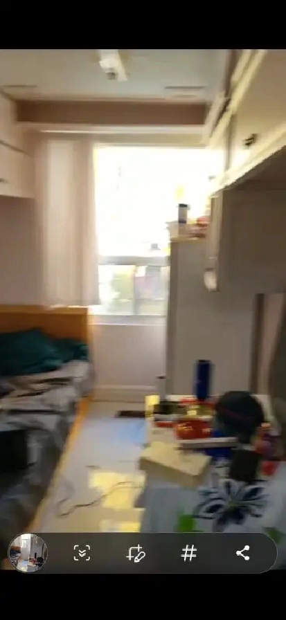 Private Room with Bed, Table and Fridge. in City of Toronto,ON - Room Rentals & Roommates