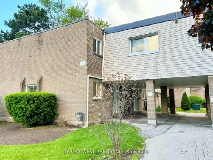 Incredible 4 bed 4 bath condo townhouse for sale in Toronto! in City of Toronto,ON - Condos for Sale