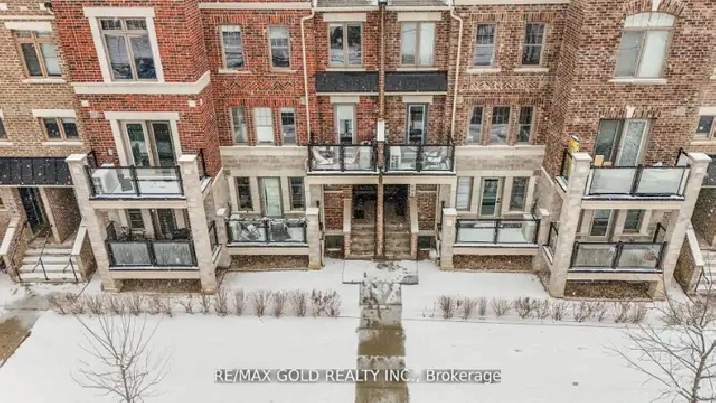 3 bed 2 bath 1220 Sq Ft condo townhouse for sale in Toronto in City of Toronto,ON - Condos for Sale