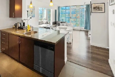 Spacious & Convenient Living in DT Vancouver | VIEWING AVAIL Image# 1