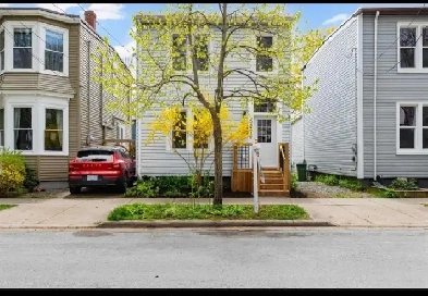 3 Bedroom 1.5 Bath Single Family House In Downtown Halifax Image# 1