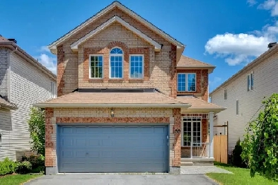 Immaculate 5 Bedroom 4 Bedroom Home on a Quiet Street in Kanata Image# 1