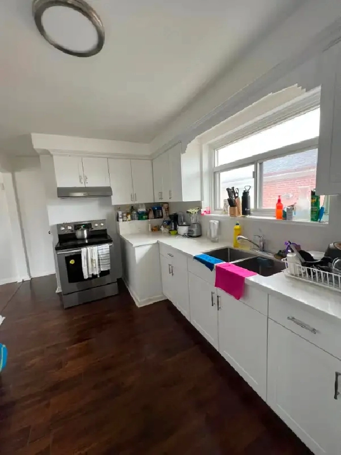 Private Room for rent Sheppard & Weston Road in City of Toronto,ON