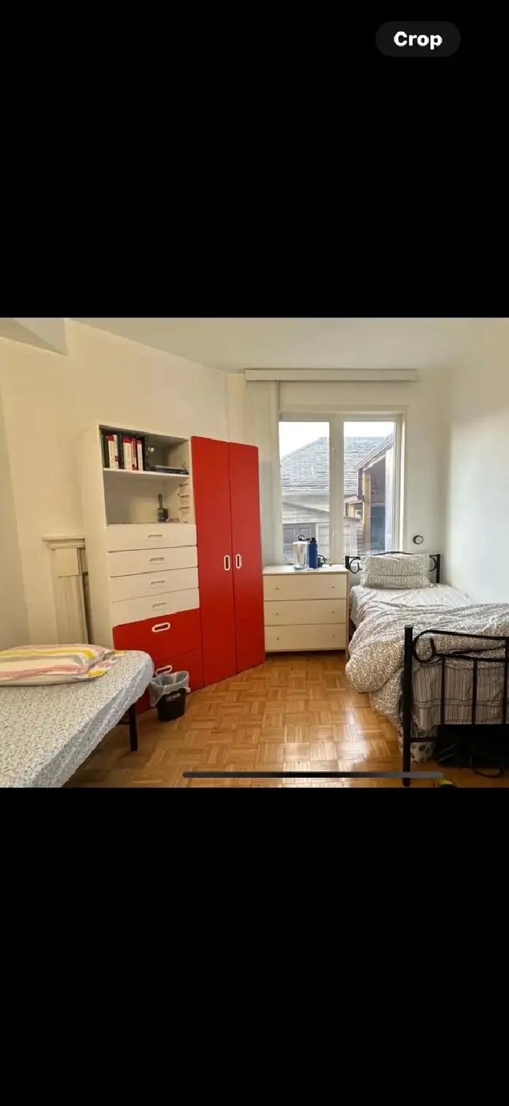 Room for rent in sharing only for girls rent, steps to Seneca $ in City of Toronto,ON - Room Rentals & Roommates