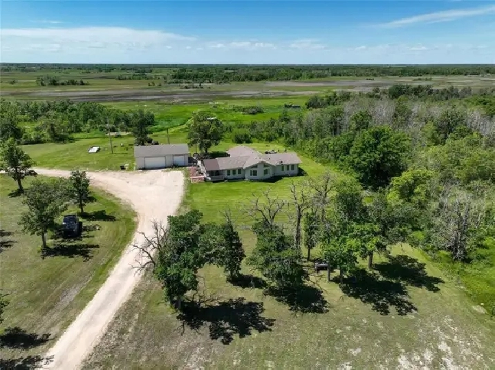 Acreage Hobby Farm North of Winnipg in Winnipeg,MB - Houses for Sale