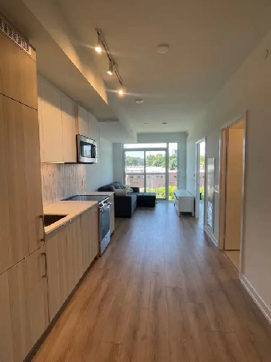 New Furnished Condo for Sublet (1bed  den) Image# 3