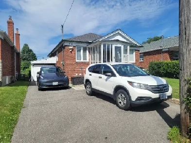 3 Bedroom House with EV charging for Rent in Scarborough Image# 1