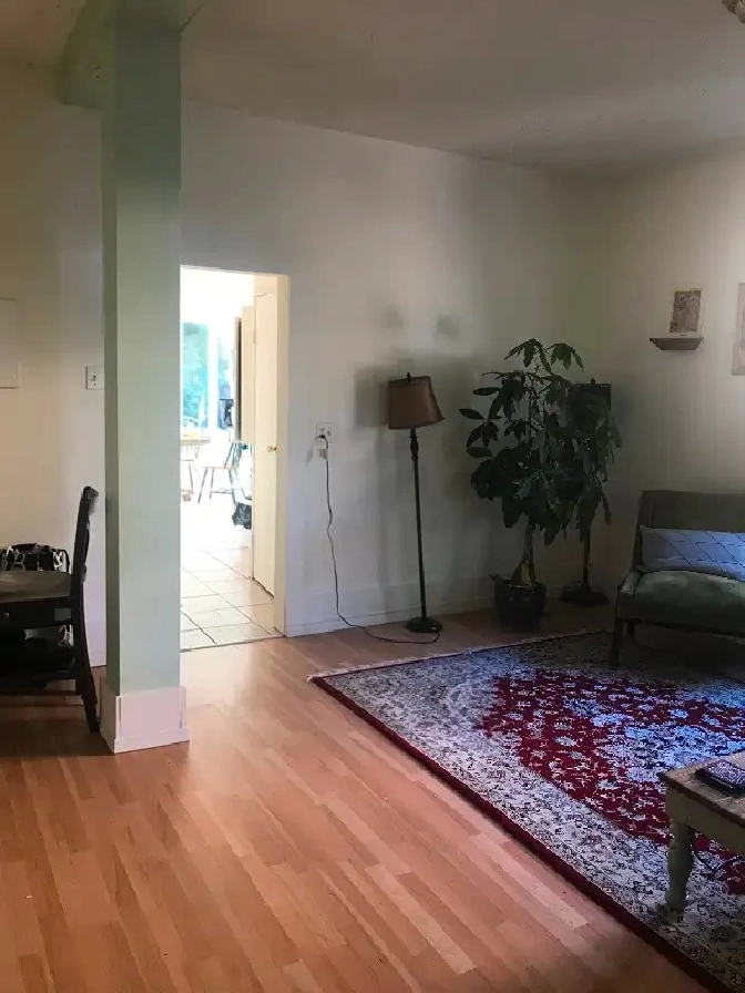 Room available July 15 to September 30 in Vancouver,BC - Short Term Rentals