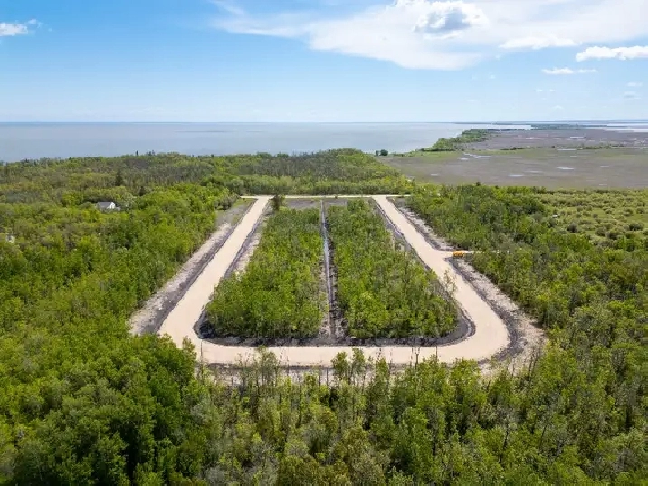 Lots Close to the Lake in Winnipeg,MB - Land for Sale