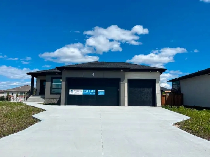 Welcome to Your New Brand Home in Oak Bluff West! in Winnipeg,MB - Houses for Sale