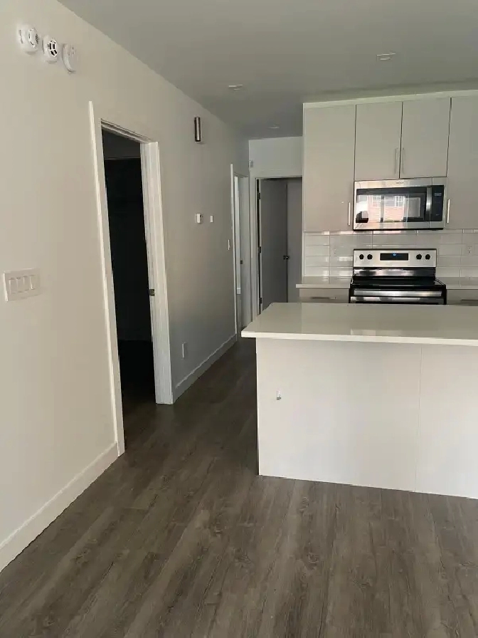2 Bedroom Duplex in Winnipeg,MB - Apartments & Condos for Rent