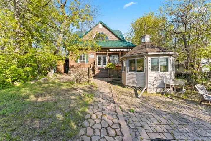 Grand Marais Loft Style 3 Br 1,620 sq.ft $389,900! in Winnipeg,MB - Houses for Sale