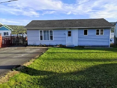 Newly renovated 2 apartment home in Baie Verte. Image# 5