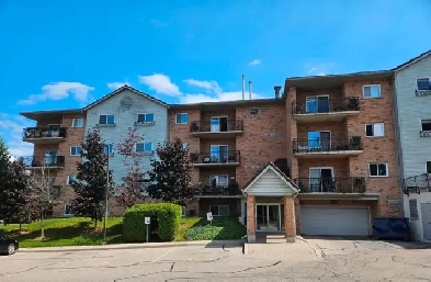 Welcome to this stunning 2-bed, 2-bath condo in Kitchener! Image# 1