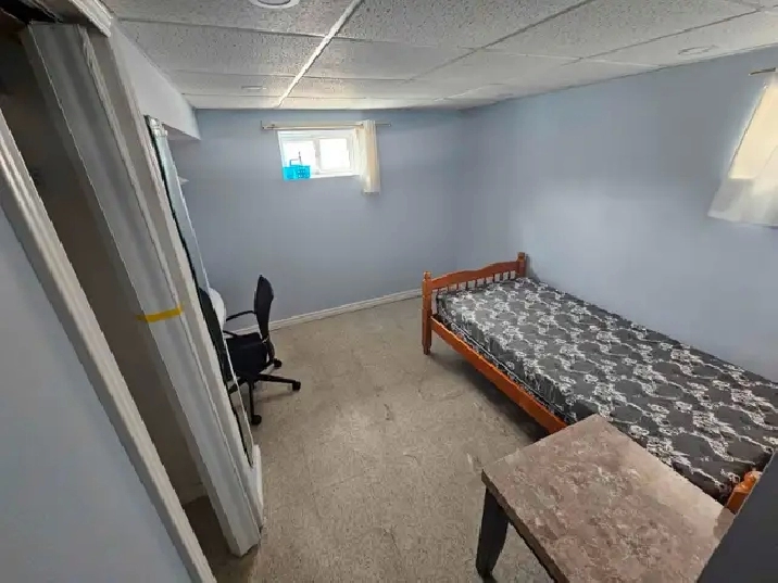 Basement Room Available near Keele and Wilson (Female Only) in City of Toronto,ON - Room Rentals & Roommates