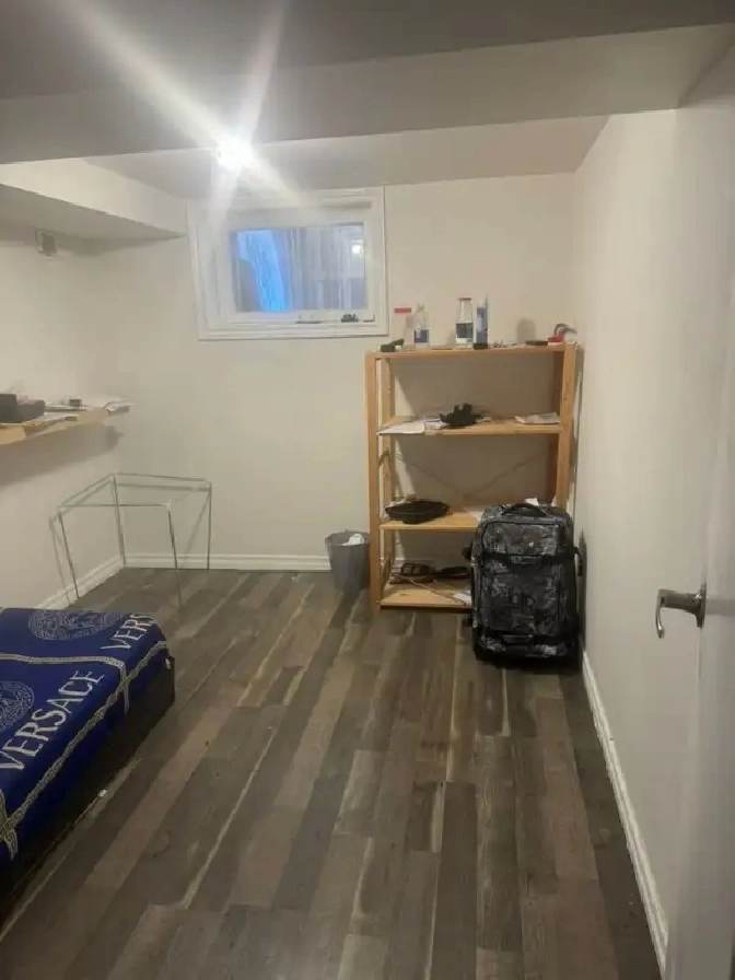 Room for Rent in Family-Friendly 3-Bed Apartment in City of Toronto,ON - Apartments & Condos for Rent