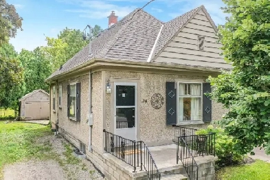 Bungalow with Garage & Huge Yard! Image# 2