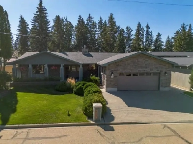 Open House 3526 Spruce Dr, Red Deer, AB Sat & Sun (Sept 7&8) 2-4 Image# 1