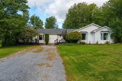 4 Bedrooms Bungalow with in-law suit for Sale Image# 8