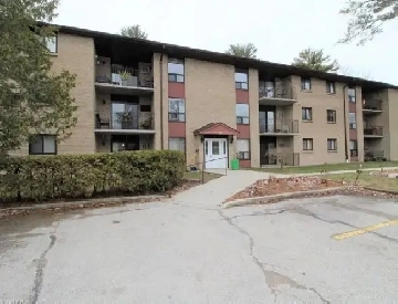 2 Bedroom, 1.5 Bathroom Condo for Rent Grand Bend Image# 1