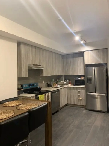 ROOM FOR RENT IN SHARING NEAR SHERIDAN COLLEGE FOR GIRLS ONLY Image# 1