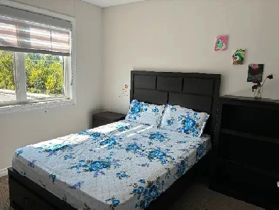 Room Available in Findlay Creek Image# 1