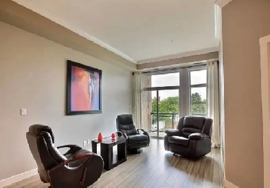 One bedroom Queen Mary park close to downtown Image# 9