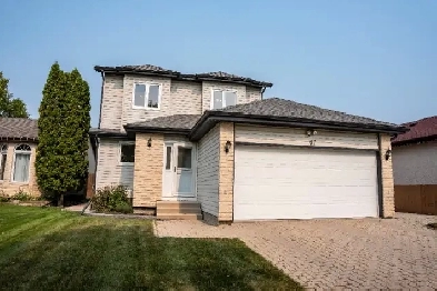 Sunny 4 Bedroom in Southdale! Image# 1