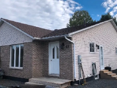 upgraded 3 bedroom home for rent in Elliot Lake Image# 1