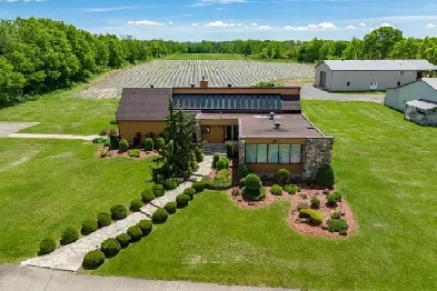 L’Île-Bizard (Montréal) : Luxueux domaine agricole de 46 arpents Image# 6