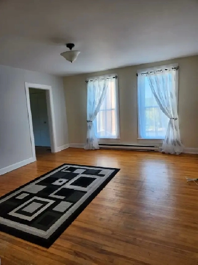 HAMPTON BACHELOR APARTMENT, HEAT, LIGHTS, INTERNET INCLUDED Image# 6