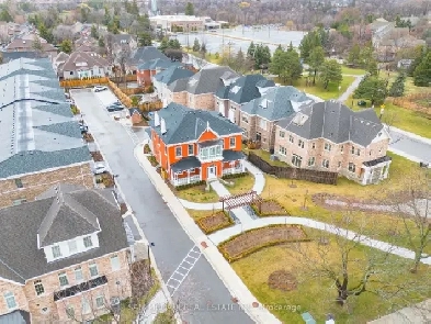 Beautiful Townhome For Sale in Mississauga! T-5 Image# 1