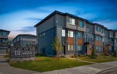 4 BED 2.5 BATH - TOWNHOUSE IN CORNERSTONE Image# 2