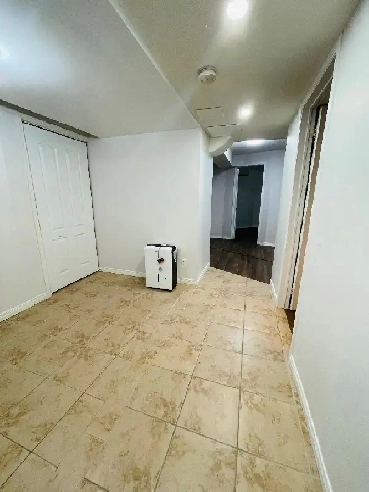 Legal 3 Bedroom Basement for Rent Image# 1