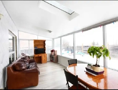 Master Room sharing guys -2 floor -Brampton-Opp Sheridian -Oct 1 Image# 1