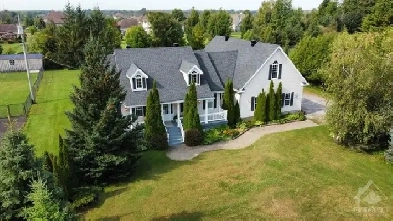 Ottawa,ON (4 Bedroom  3 Bathrooms) Image# 1