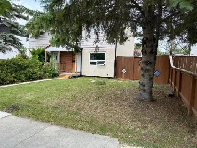 Charleswood 2 Stry 3 Br 1.5 Baths 983 /- sq.ft ONLY $289,900! Image# 1