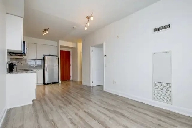 BEAUTIFUL ONE BEDROOM CONDO FOR SALE AT KEELE & WILSON Image# 1