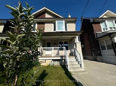 FOR SALE! 62 Hounslow Heath Rd Toronto, Ontario, M6N1G8 Image# 1