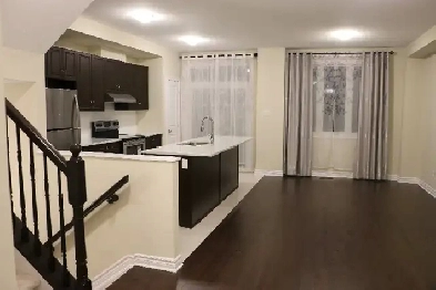 Townhouse for rent in Kanata/Stittsville, 3 bds, 3.5 bath, $2680 Image# 1