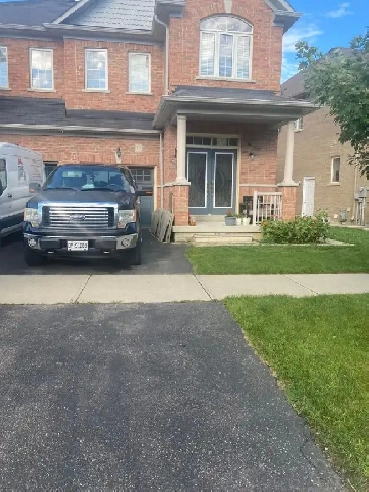 HOUSE FOR RENT IN BRAMPTON Image# 1