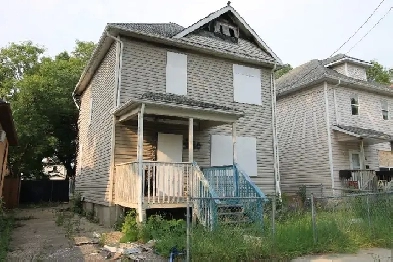 (LAND FOR SALE) 380 Burrows Ave in the North End Image# 1