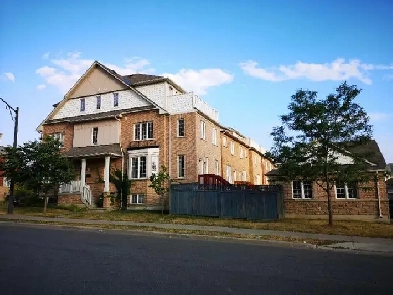 Close to York U Subway a master bedroom with a private washroom Image# 1