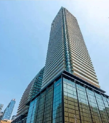 1 BD Den Executive Condo in Toronto’s downtown Image# 1